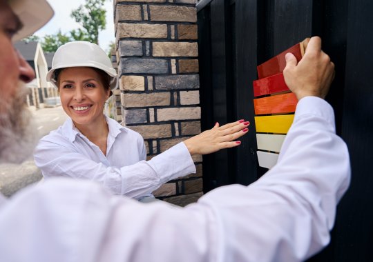 Decorating the exterior of a structure in Italy