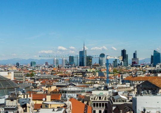 Italy's fresh construction sector: costs surged by 4.9% during the initial six months of 2026. There was a notable upswing in new residential property purchases during the initial quarter (+8.6% nationwide). Milan and Rome upheld their positions as the priciest urban areas, whereas Bologna exhibited remarkable advancements in both pricing (+8.4%) a