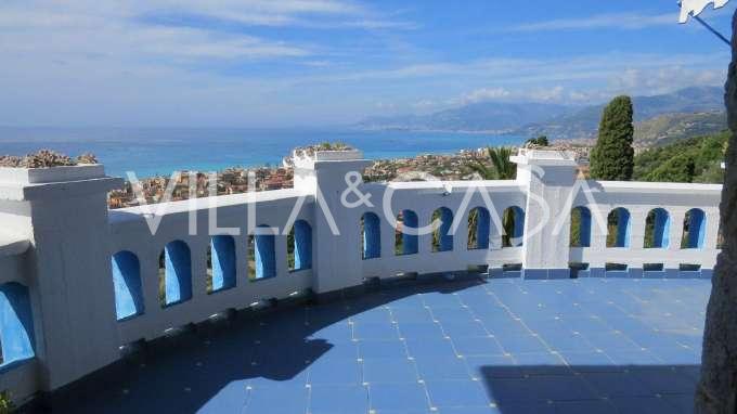 Luxury seaside villa in Bordighera