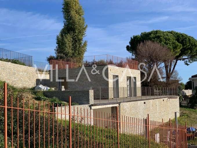 New house with a sea view in Bordighera