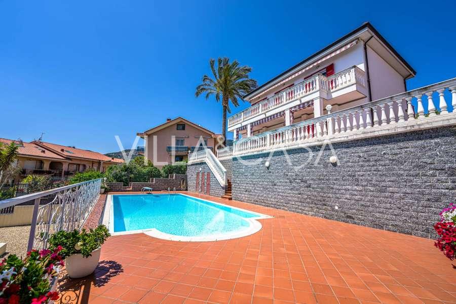 Villa with a sea view in Sanremo