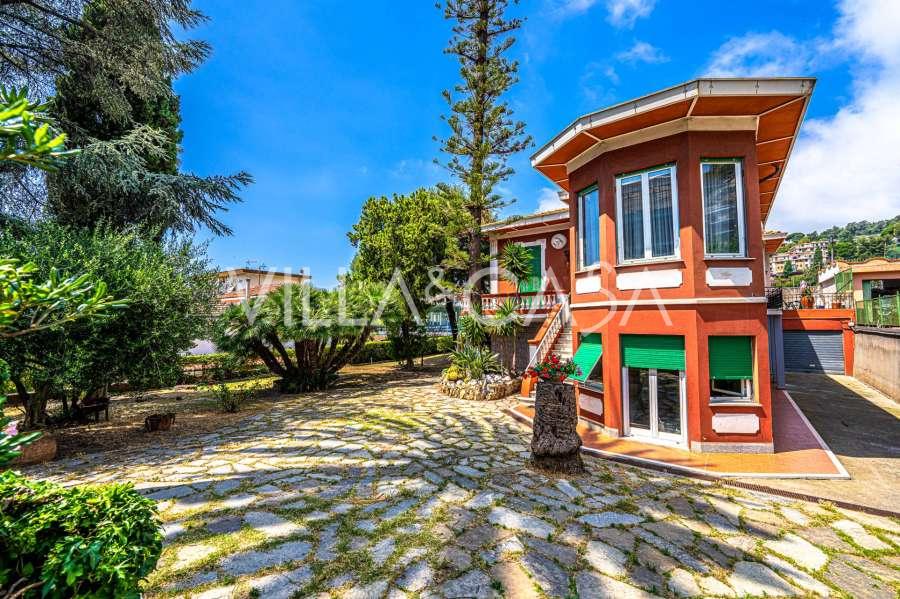 Villa by the sea in Sanremo 380 sqm