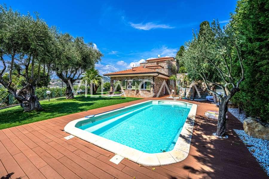 Villa for sale in Bordighera