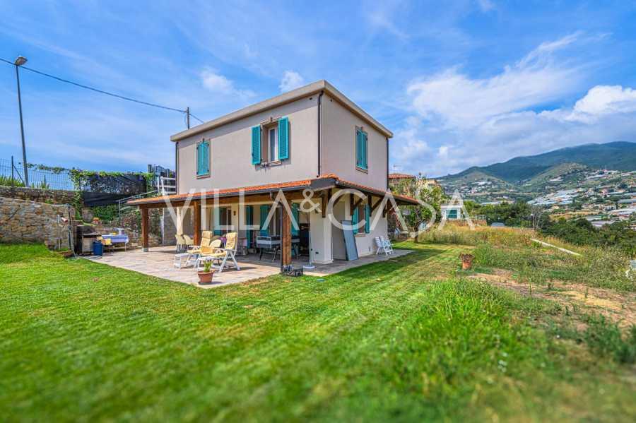 New house in San Remo with panoramic sea view