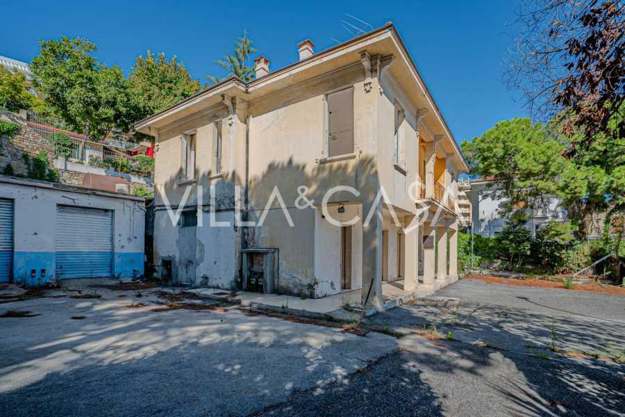 House in Sanremo for reconstruction