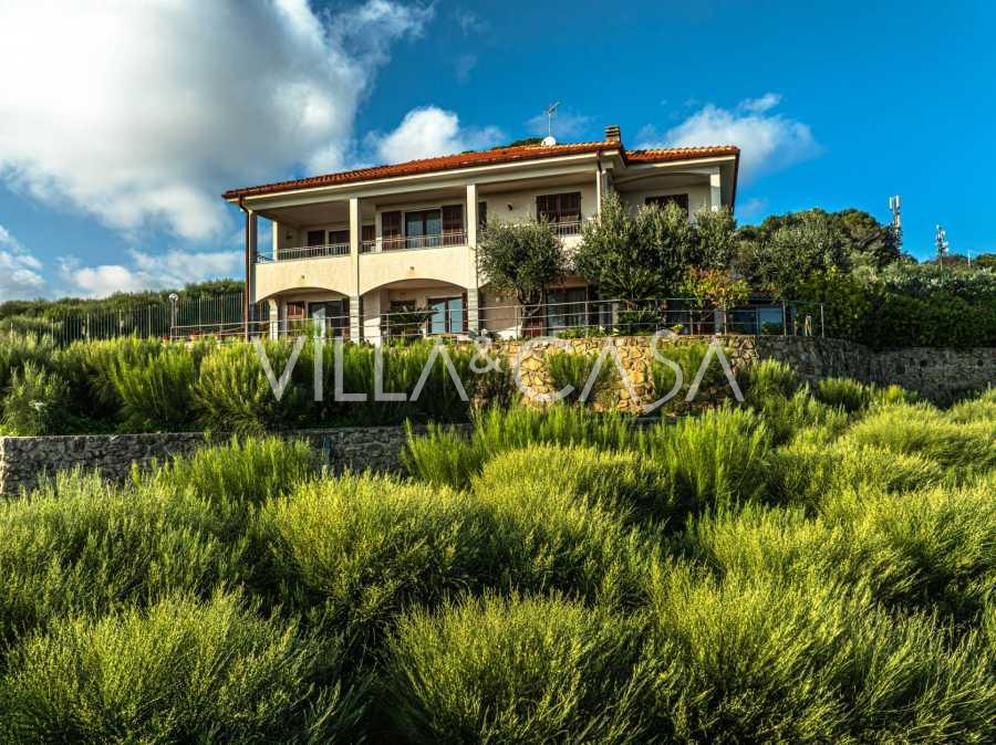 Villa for rent in Bordighera