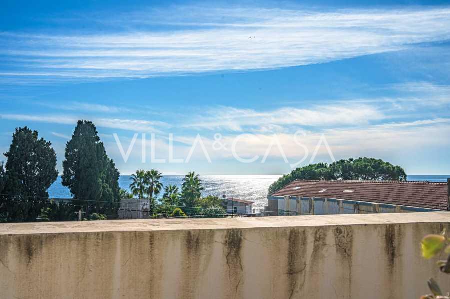 House by the sea in Sanremo - for sale