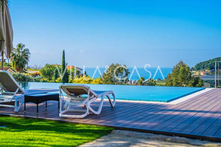 Modern villa with sea view in Bordighera