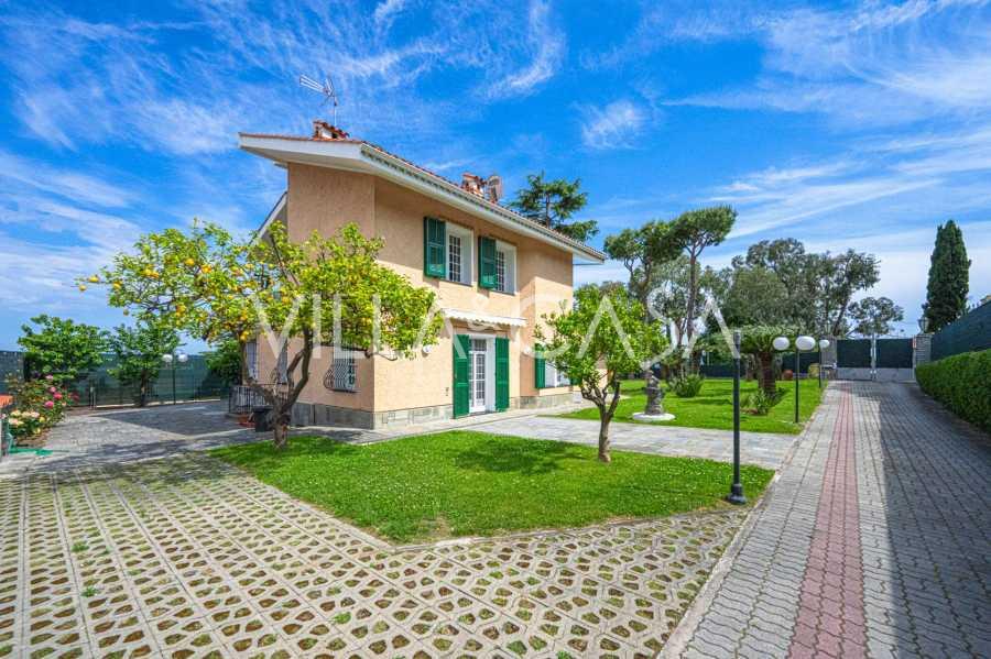 Long-term rental of a villa in San Remo