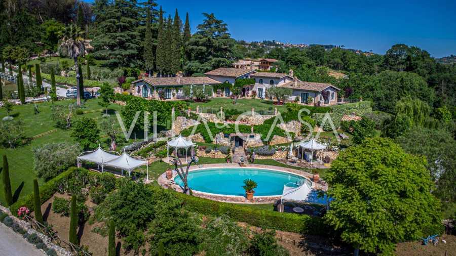 Estate near Rome for sale