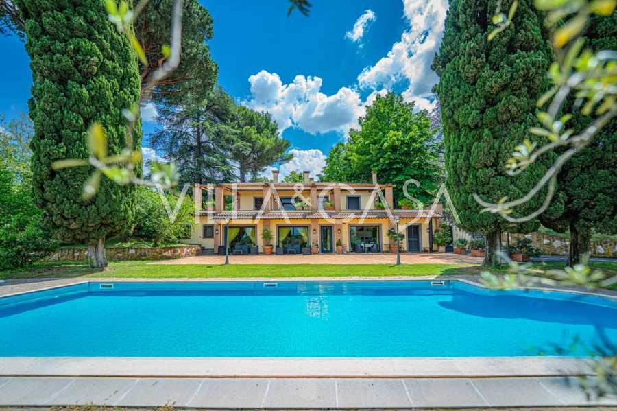 Frascati, Rome: Luxury Villa with Pool