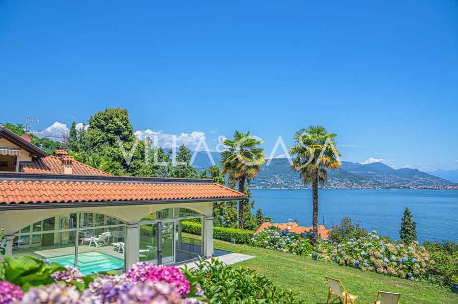 Luxury villa by Lake Maggiore for sale