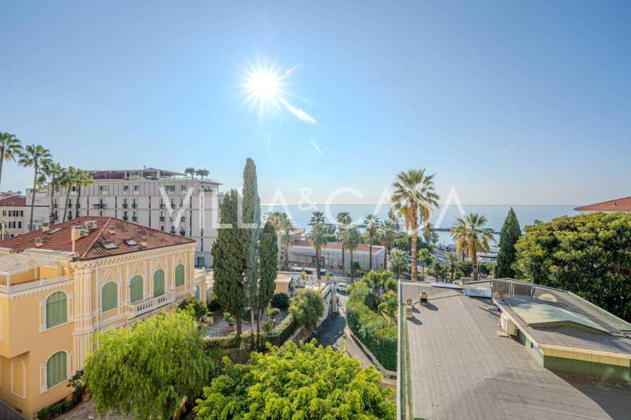 Luxury apartment with sea view in Sanremo
