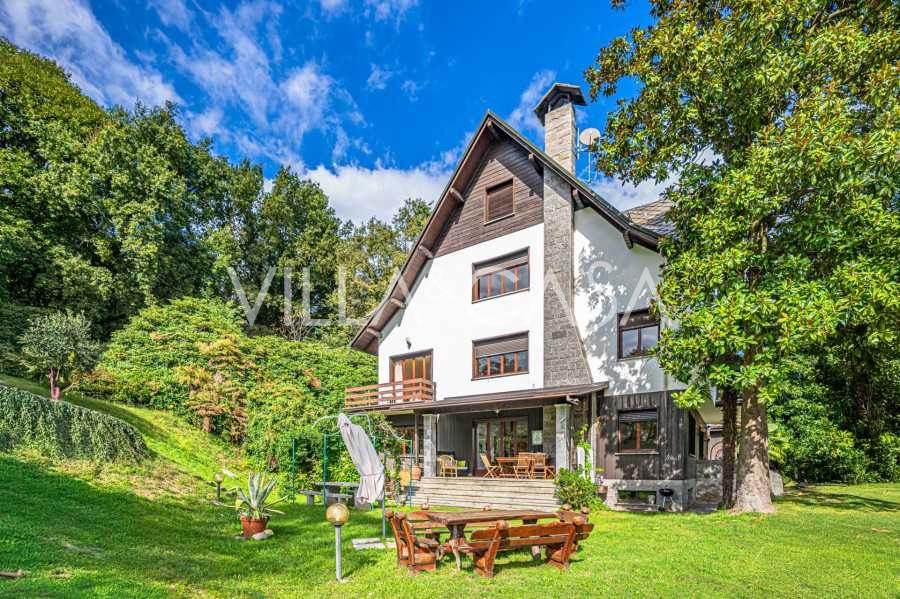 Luxury villa for sale in Arona, Lake Maggiore