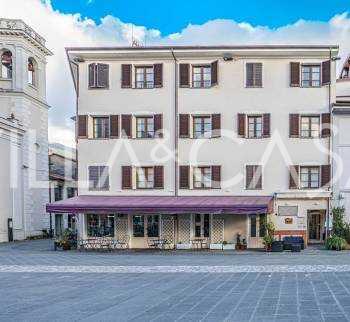 Hotel with a restaurant in the center of Camaiore