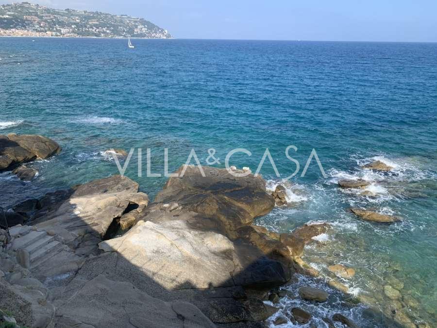 Buy a villa in Bordighera