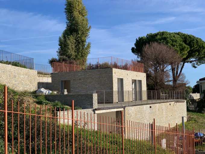 New house with a sea view in Bordighera