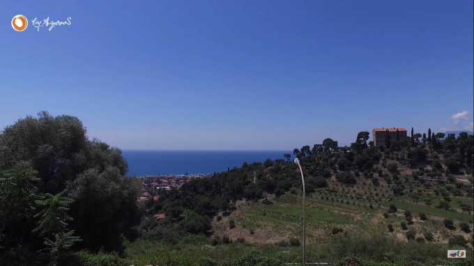 A plot of land with a villa project and a sea view in Bordighera