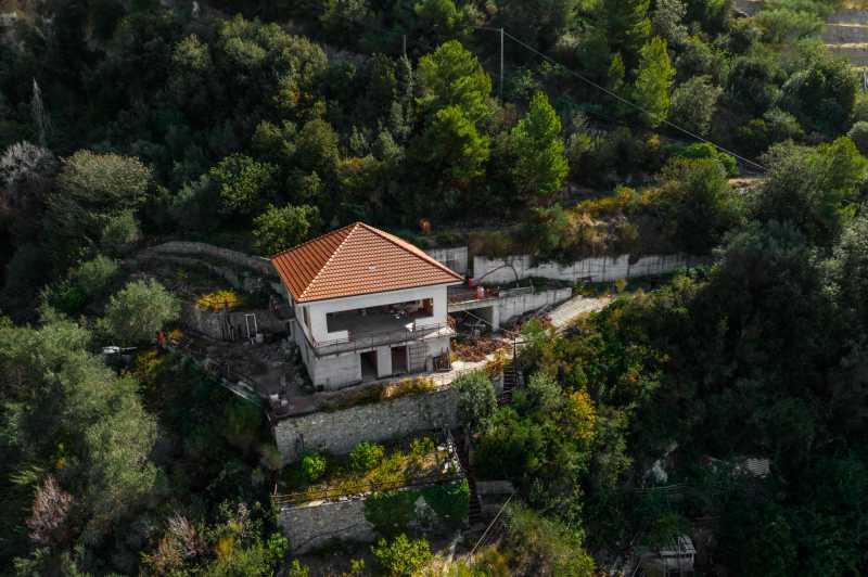 Construction of a 300 sqm villa in the city of Ventimiglia.