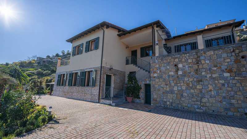 Villa 200 m2 in Bordighera