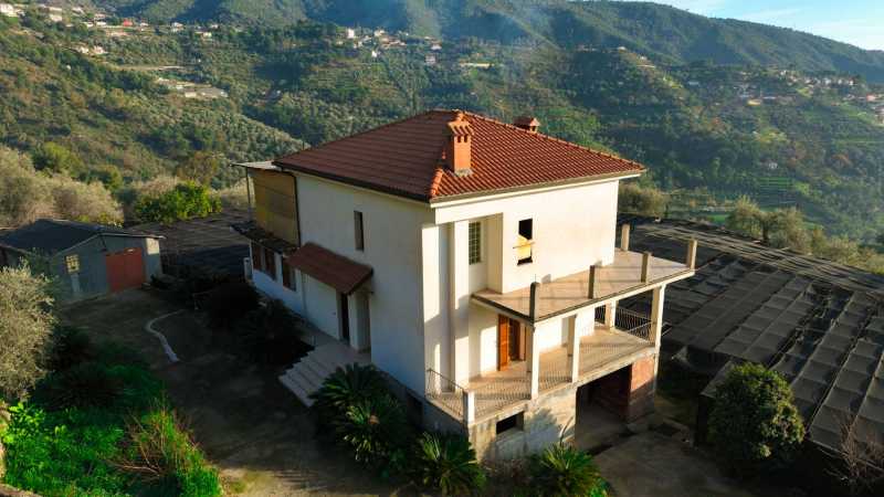 House for sale in Vallebona