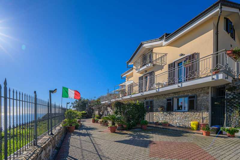 Villa for sale in Sanremo.