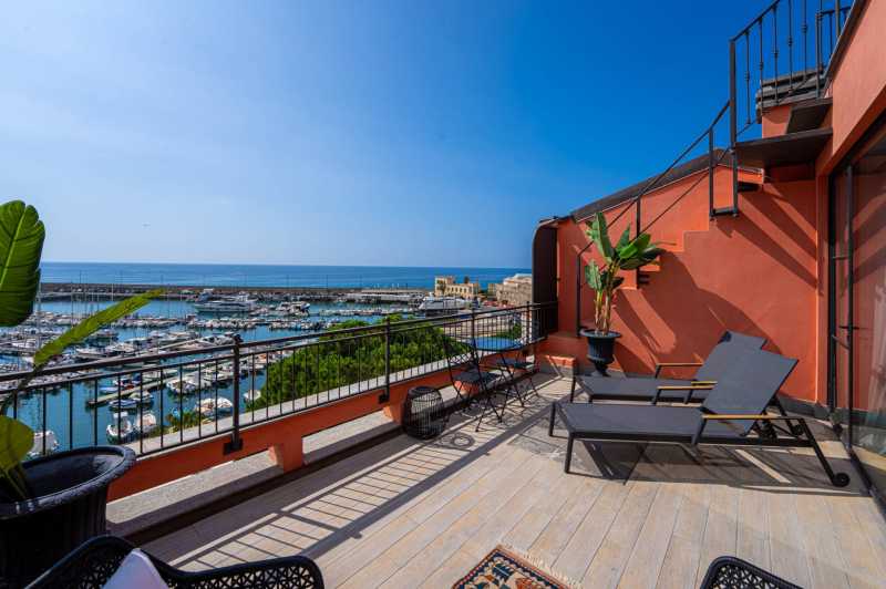 Apartment by the sea in Sanremo for rent