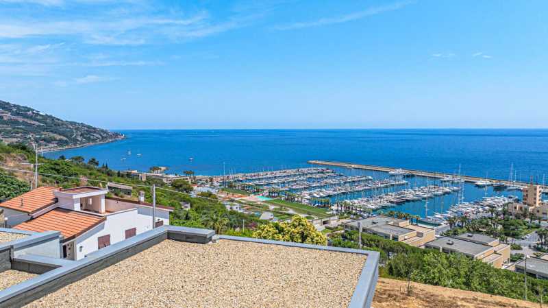 Modern villa in Santo Stefano al Mare