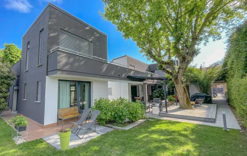 Ferrara: House with a Pool