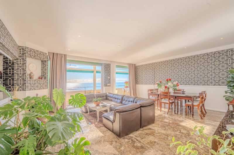 Apartment on the first line of the sea in Ospedaletti