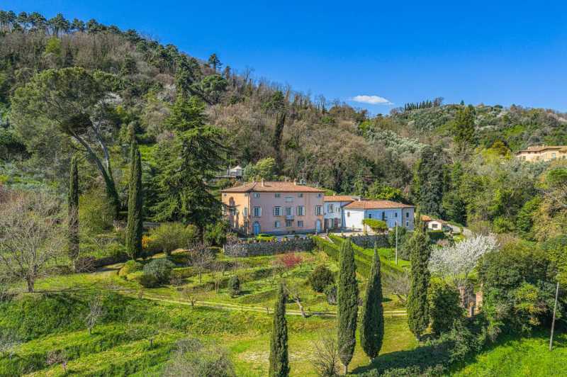 Villa with Historical Charm in Lucca