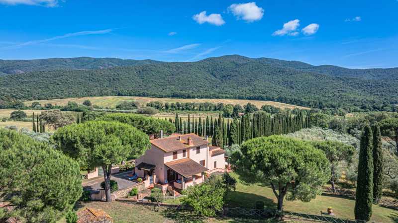 Elegant agritourism in Scarlino