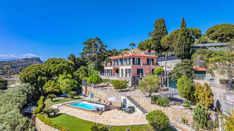 Luxury villa for sale in Bordighera