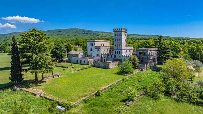 For sale: luxurious castle in Viterbo