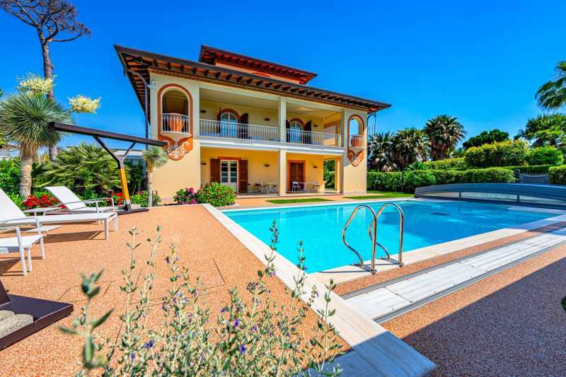 Luxury villa for sale in Forte dei Marmi