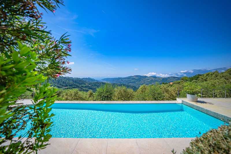For sale: magnificent villa in Dolceacqua