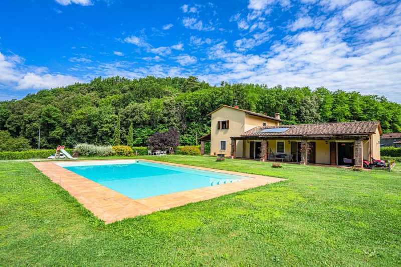 Villa in Tuscany, near Lucca, for sale