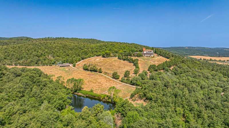 Castle with equestrian complex and estate for sale in Tuscany