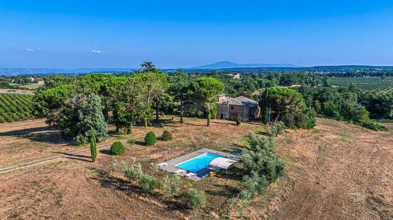 Unique estate for sale between Bolsena and Orvieto