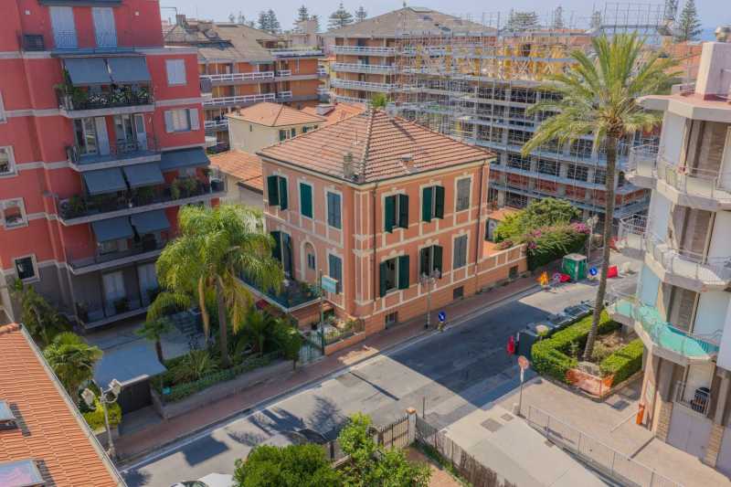 Villa in the center of Bordighera for sale