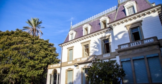 Villa by the sea in San Remo with a historical touch.