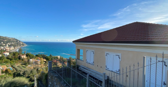 New house with a sea view in Ospedaletti