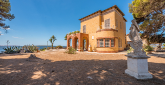 Island in Sicily, Italy for sale