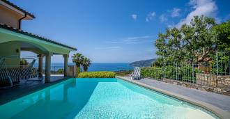 House in Andorra with a panoramic view of the sea