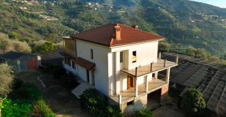 House for sale in Vallebona