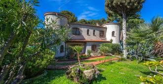 House for sale in Bordighera.