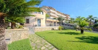 Sanremo: House with a Pool
