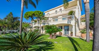 Villa by the sea in Sanremo