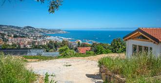The house in Sanremo is under construction.