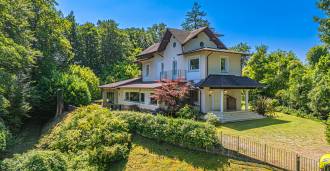 Luxury villa near Lake Maggiore in Stresa for sale